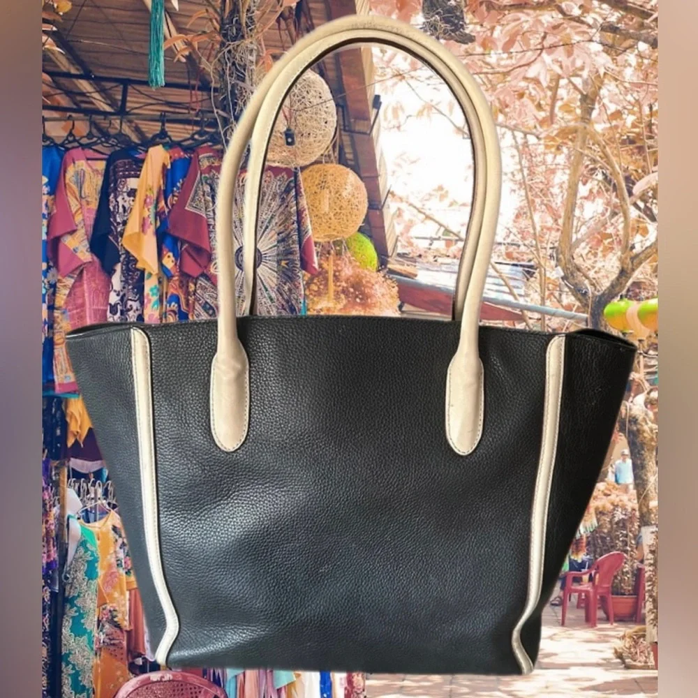 Kate Spade New York Forster Caroline Lane Black Pebbled Leather Handbag/Tote